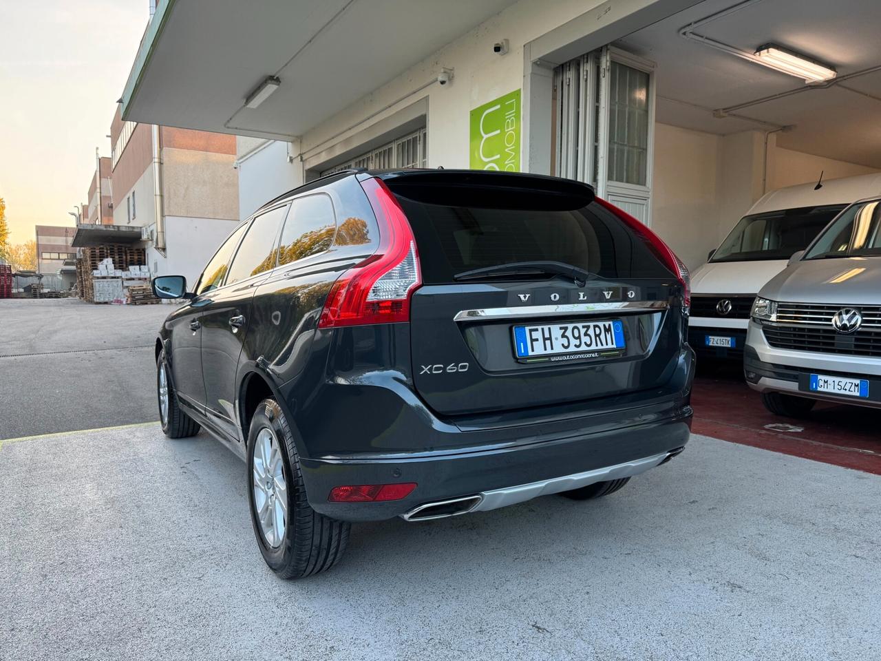 Volvo XC60 2.0 D3 Momentum GEART. GARANZIA 24 MESI