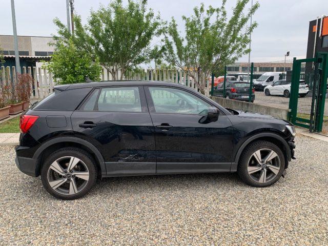 AUDI Q2 30 TDI S tronic Identity Black