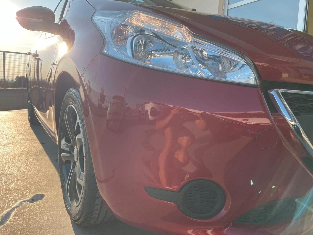 Peugeot 208 1.4 HDi 68 CV 5 porte Allure neopatentati