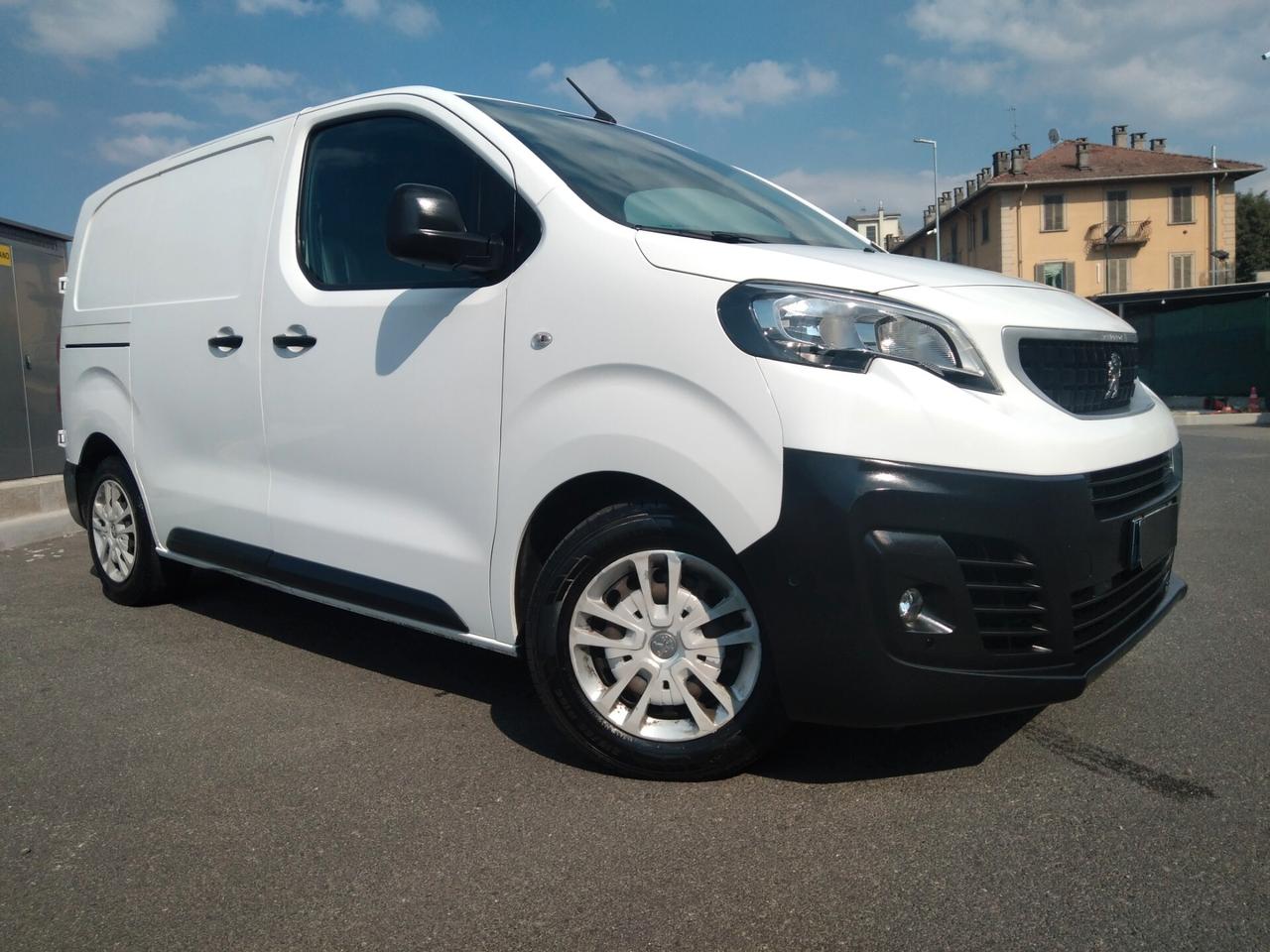 Peugeot Expert BlueHDi 115cv S&S ideale per neopatentati