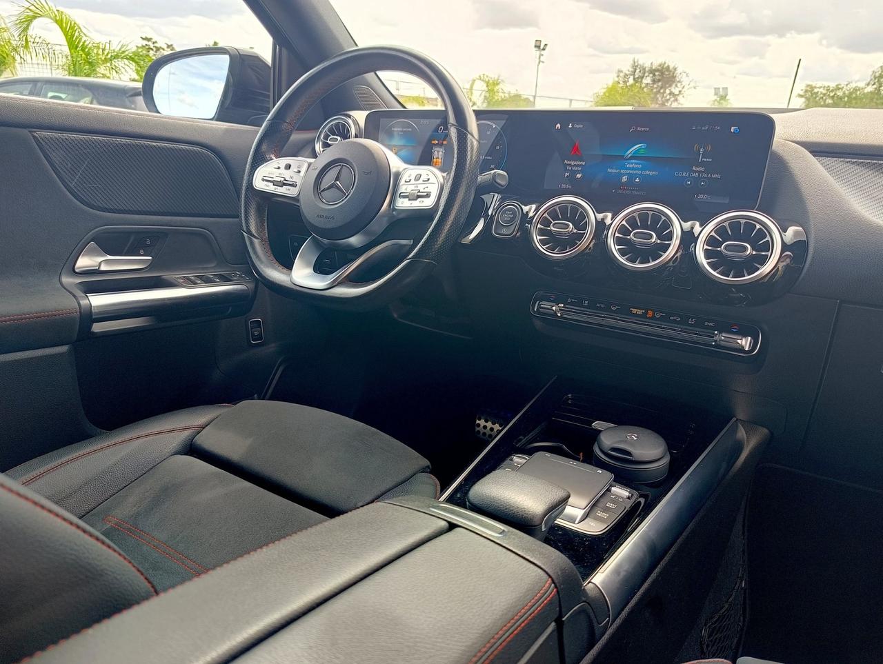 Mercedes-benz GLA 200 d Automatic 4Matic Premium AMG Line - 2020