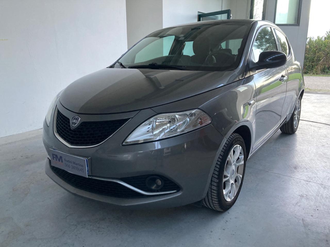 Lancia Ypsilon 1.2 69 CV 5 porte Gold per neopatentati