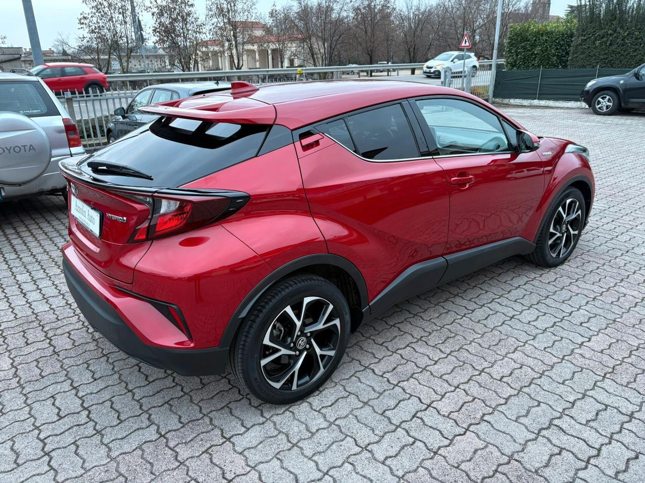 TOYOTA C-HR 1.8 IBRIDA TAGLIANDATA SI NEOPAT