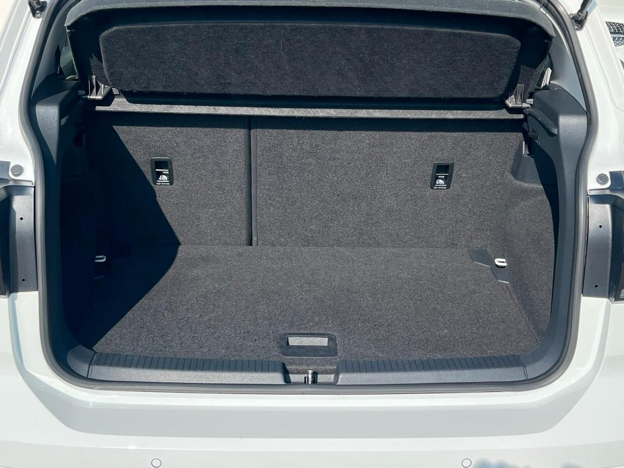 Volkswagen T-Cross 1.6 TDI R-Line