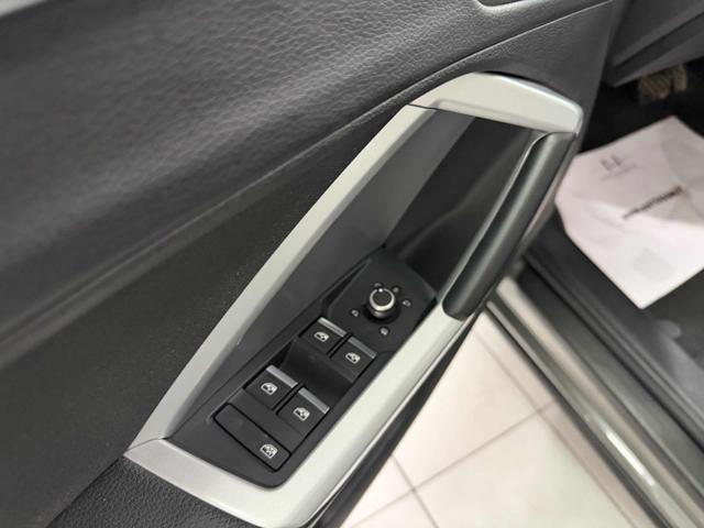 AUDI Q3 35 TDI S tronic Business NAVI