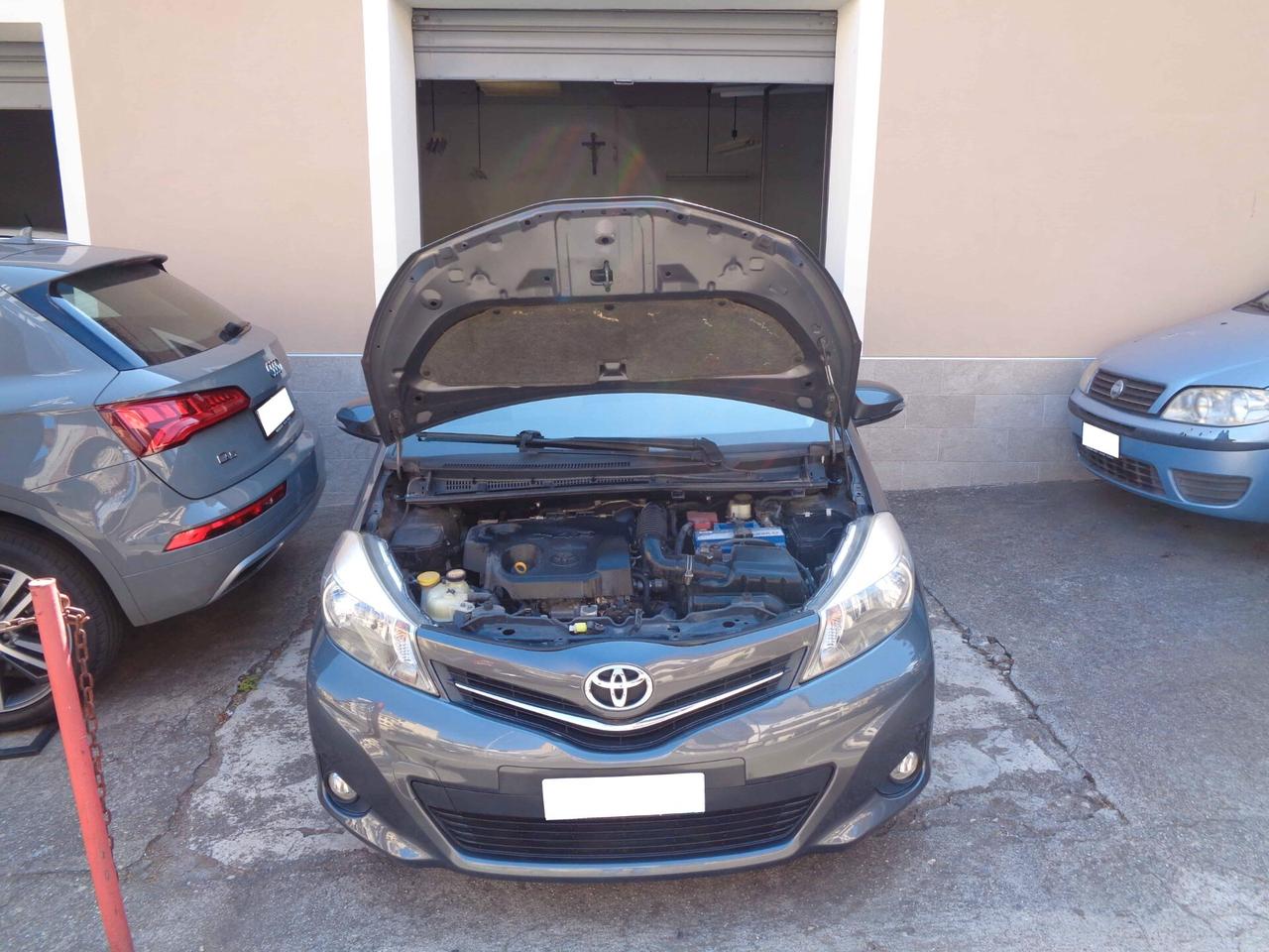 Toyota Yaris 1.4 D-4D Lounge M-MT (FINANZIABILE)