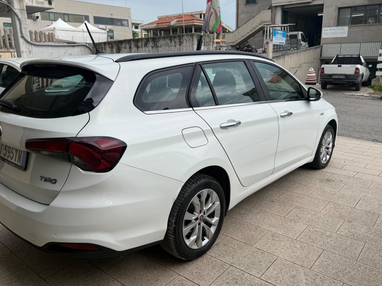 Fiat Tipo 1.6 Mjt S&S DCT SW Lounge