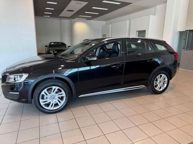 Volvo V60 Cross Country D3 Geartronic Business