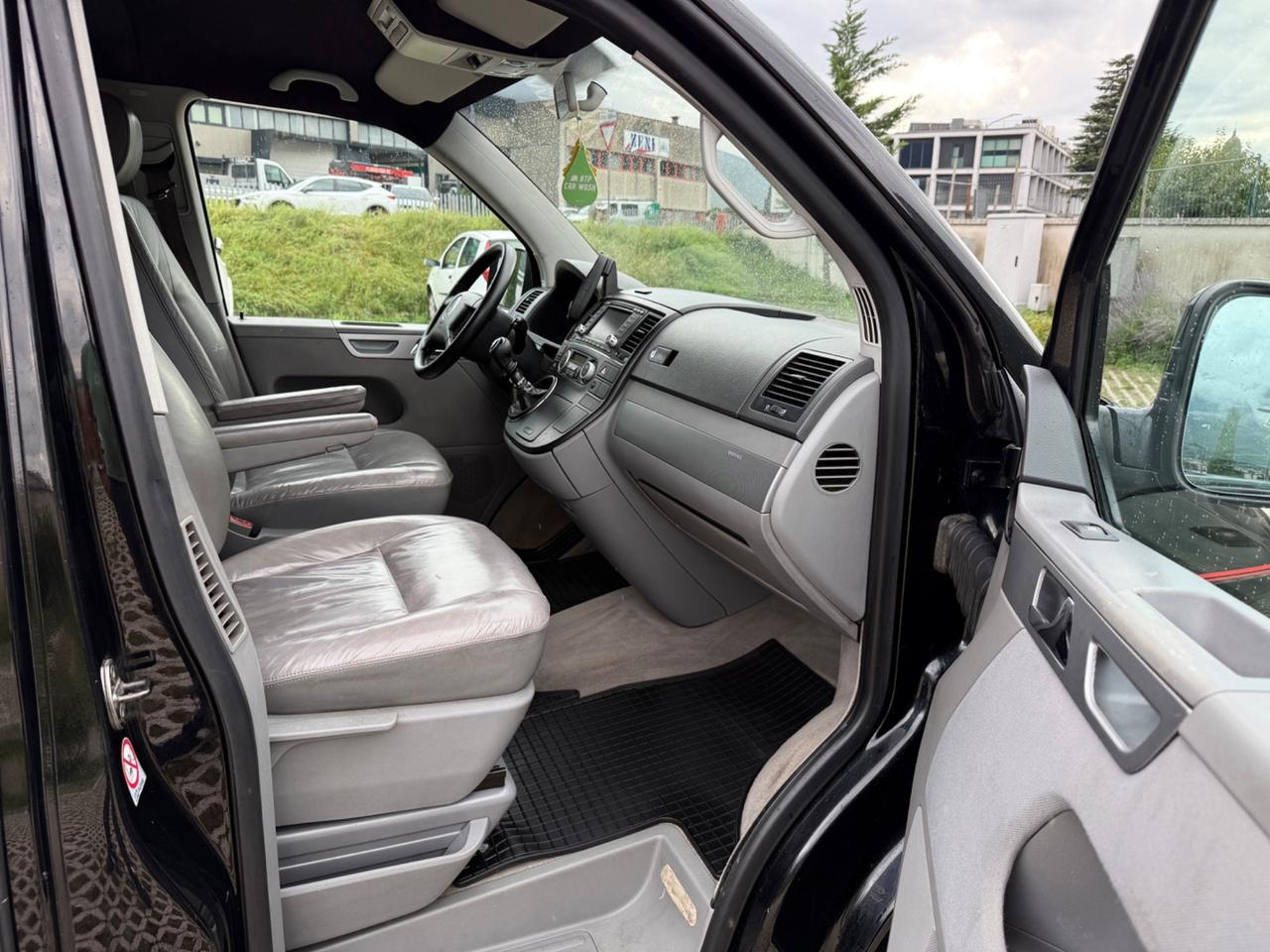 Volkswagen Multivan 2.5 TDI/174CV Highline