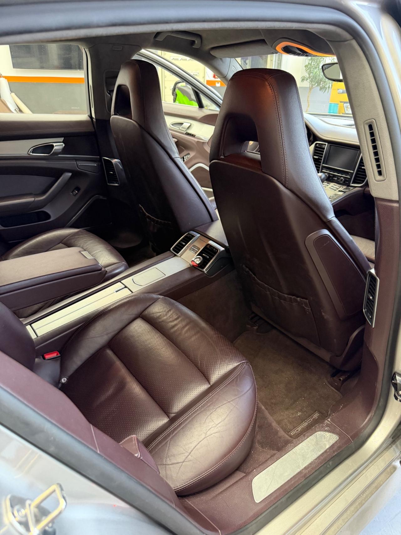 Porsche Panamera 4.8 Turbo BOOK SERVICE