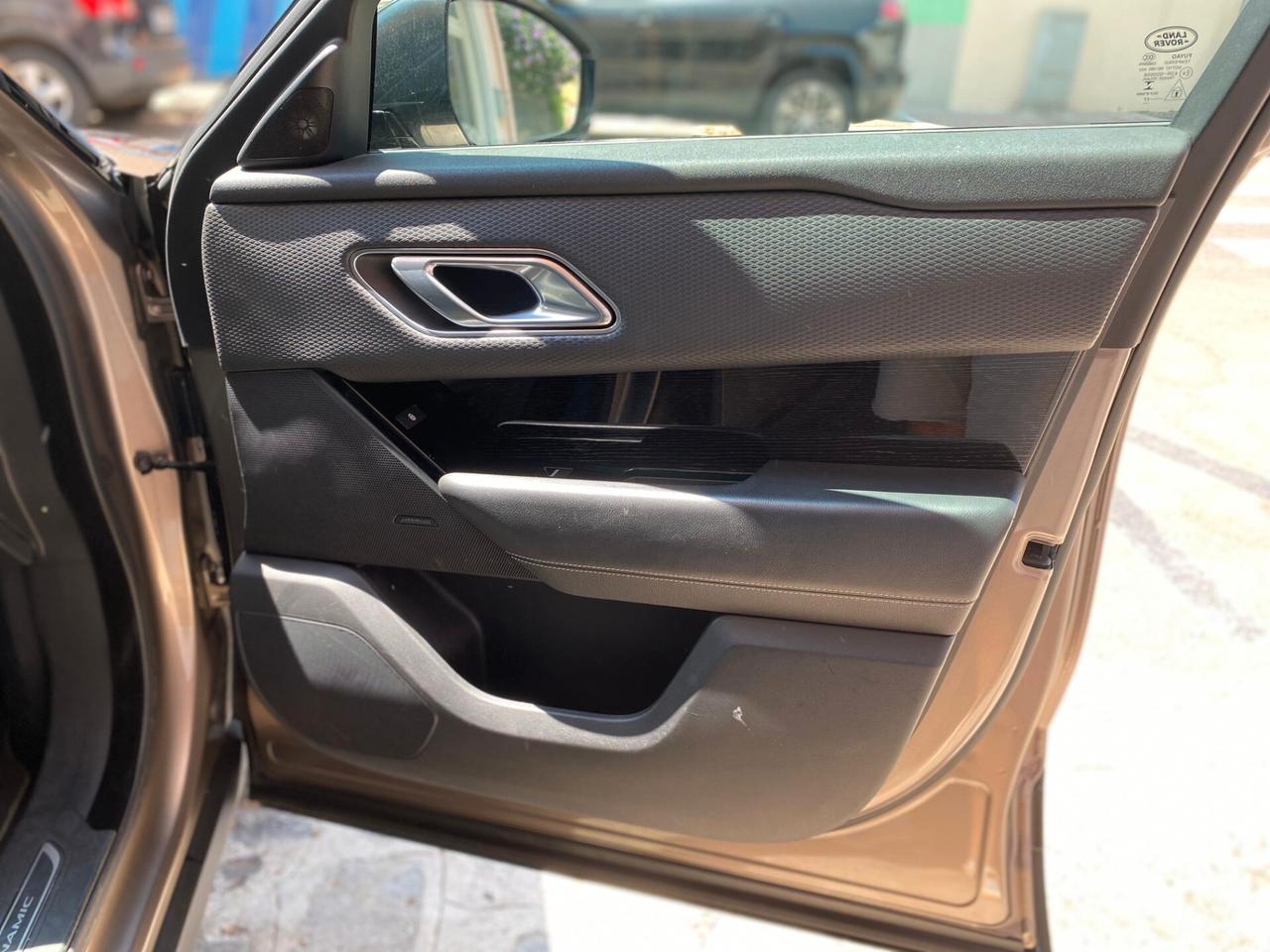 Land Rover Range Velar 2.0D I4 240 CV R-Dynamic