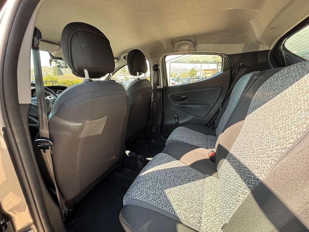 Lancia Ypsilon 1.2 69 CV 5 porte S&S 2019 / KM 44.000 Tua a solo 92 Euro al mese