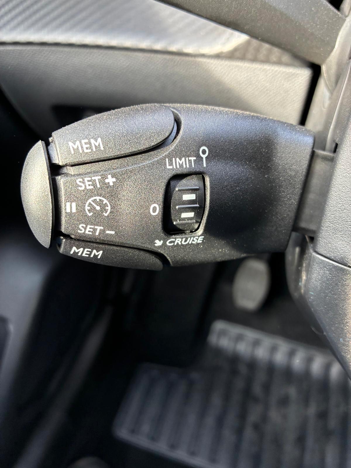 Peugeot 208 1.2 puretech Business s&s 100cv