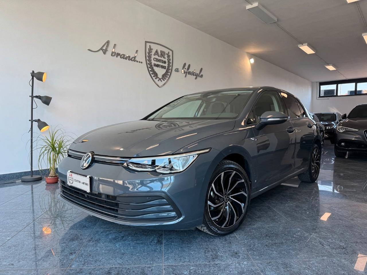 Volkswagen Golf 1.0 etsi evo 110cv dsg Uniprop Full Opt