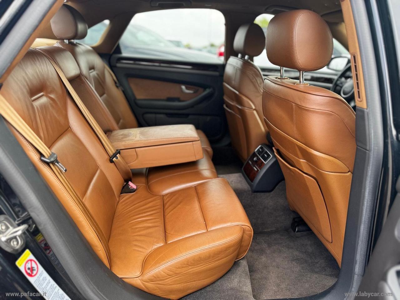 AUDI A8 3.0 V6 TDI quattro tiptronic