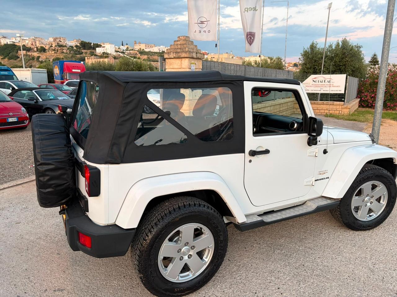 Jeep Wrangler Unlimited 2.8 CRD DPF Sahara Auto