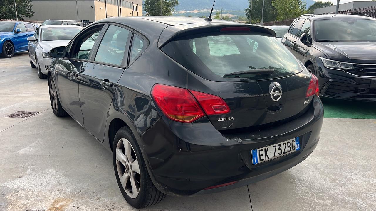 Opel Astra 1.7 CDTI 110CV 5 porte