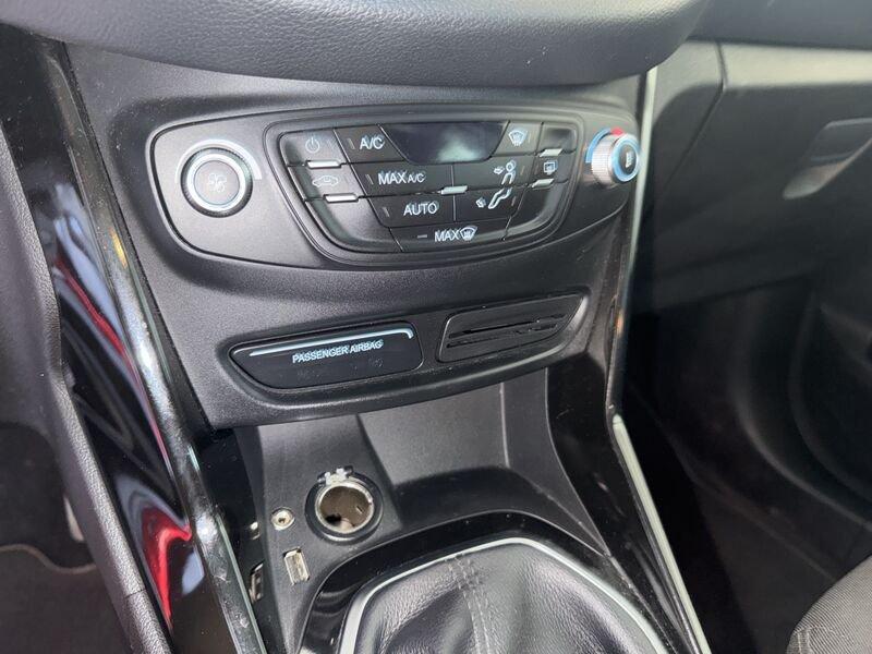 Ford B-Max 1.5 TDCi 75CV Titanium, gancio di traino