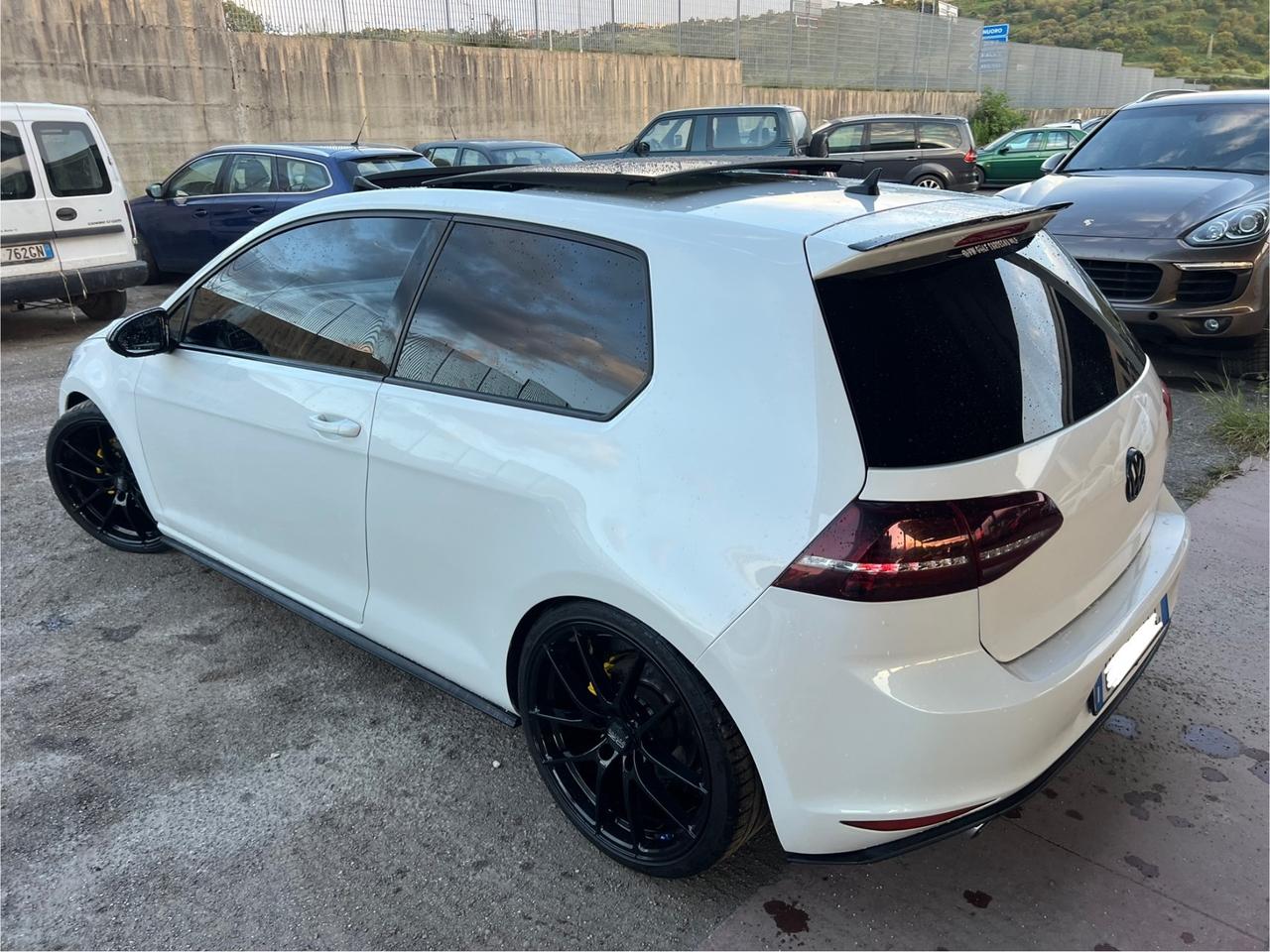 Volkswagen Golf 7 2.0 TDI Leggi l’annuncio
