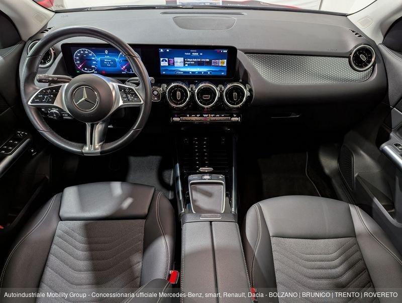 Mercedes-Benz GLA 180 D SPORT AUTOMATIC ''NEOPATENTATI''