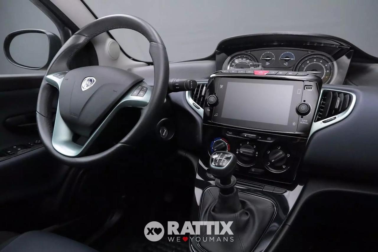 Lancia Ypsilon 1.0 Firefly Hybrid 70CV Gold Plus
