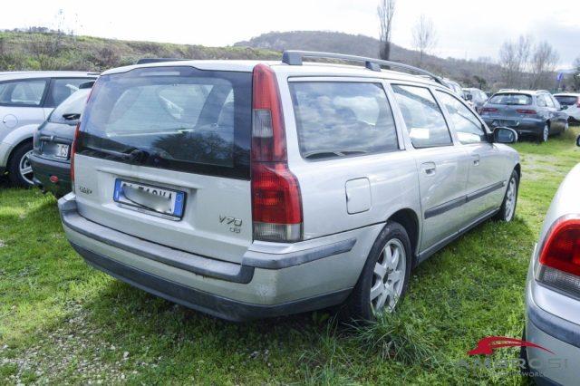 VOLVO V70 2.4 D5 20V cat- PER OPERATORI DEL SETTORE