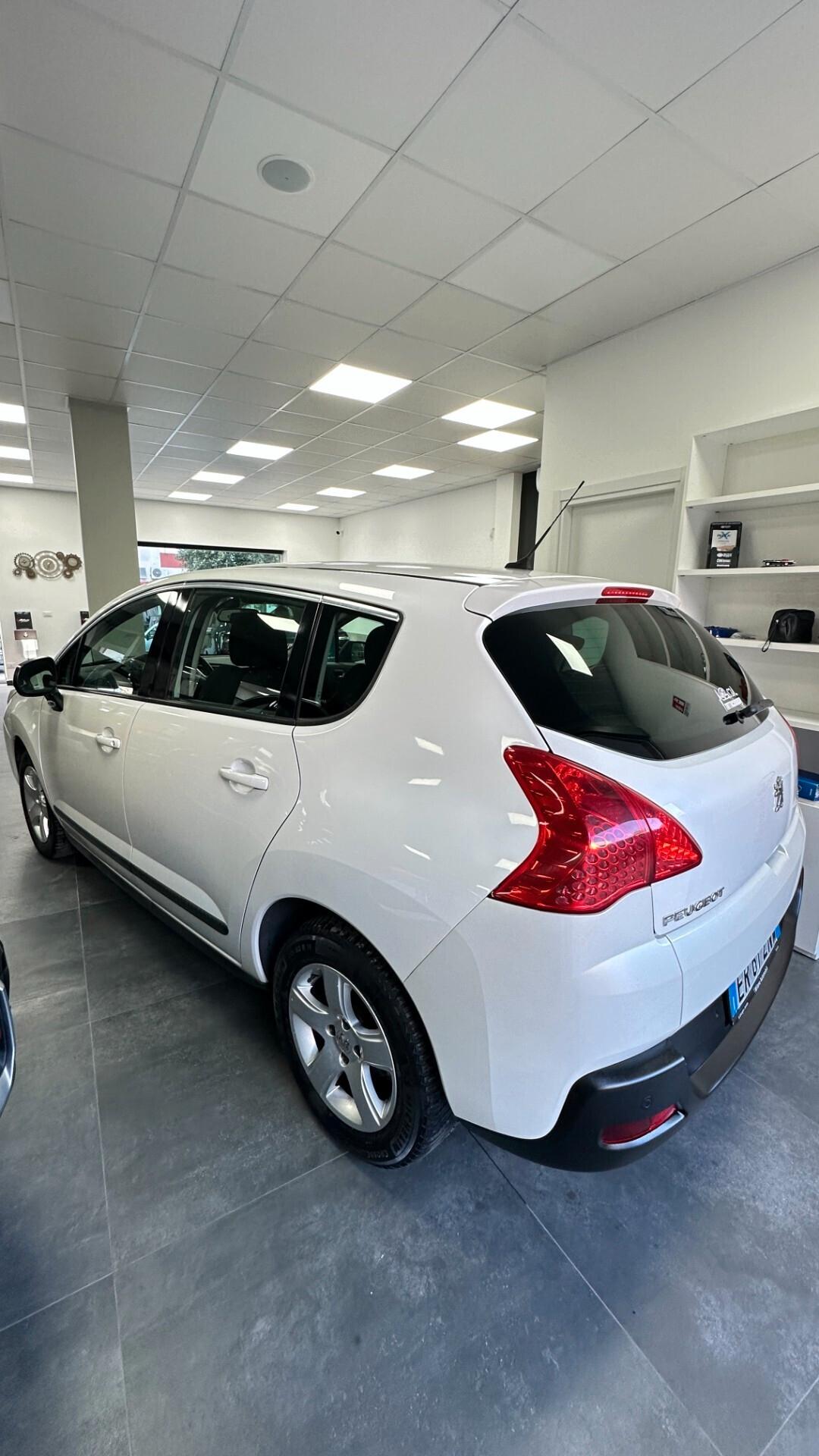 Peugeot 3008 1.6 HDi 115CV Business