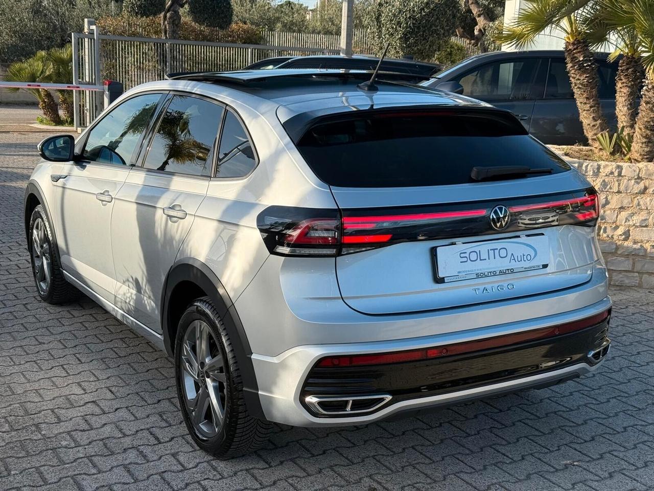 Volkswagen Taigo 1.0 TSI 110 CV R-Line x2 + Tetto
