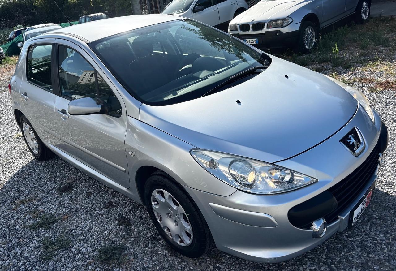 Peugeot 307 1.6 16V HDi 90CV 5p. XT