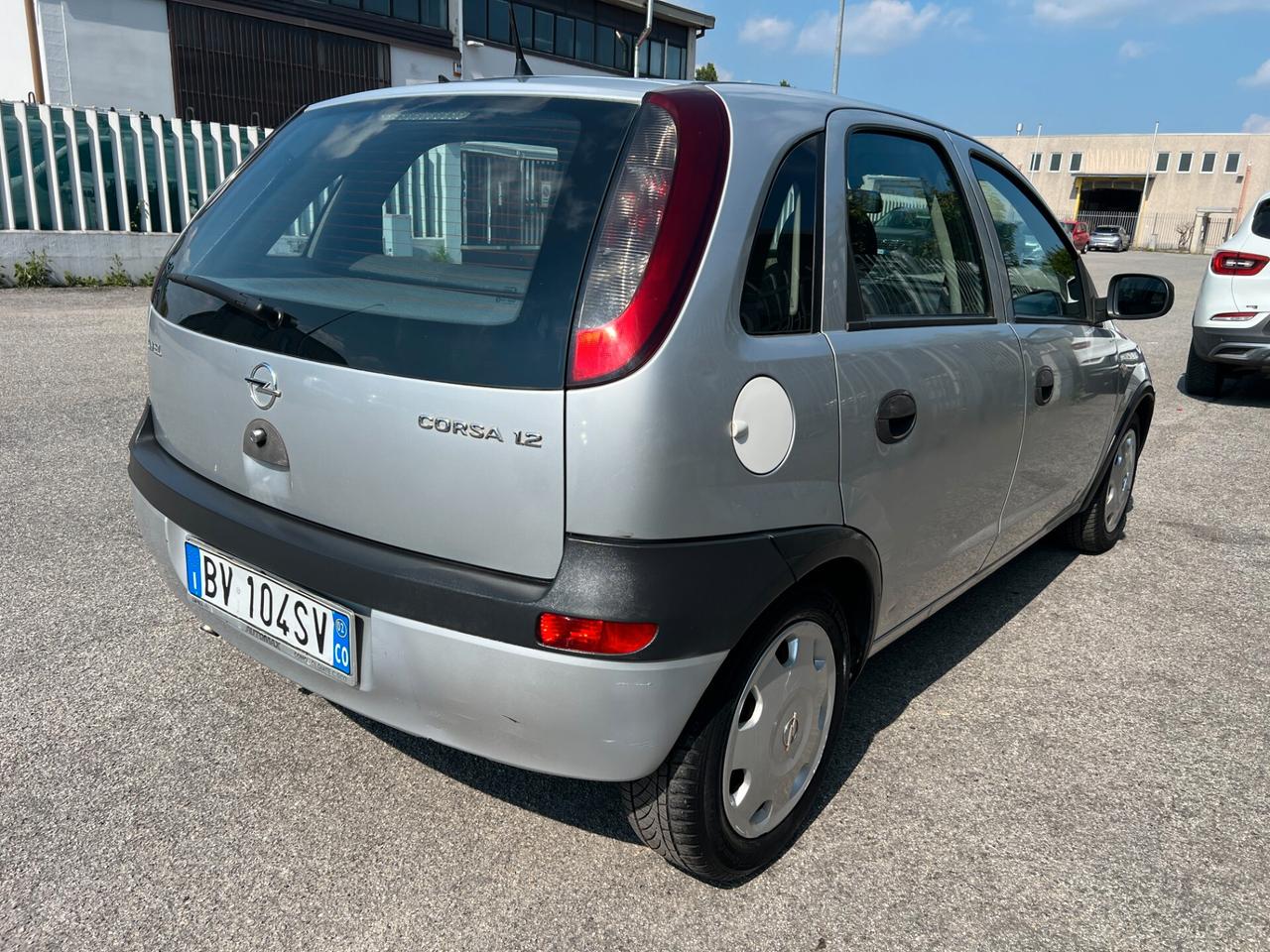 Opel Corsa 1.2i 16V cat 5 porte Euro 4 adatta a neopatentati