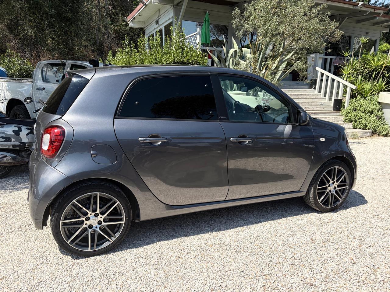 Smart ForFour BRABUS 0.9 Turbo twinamic Xclusive
