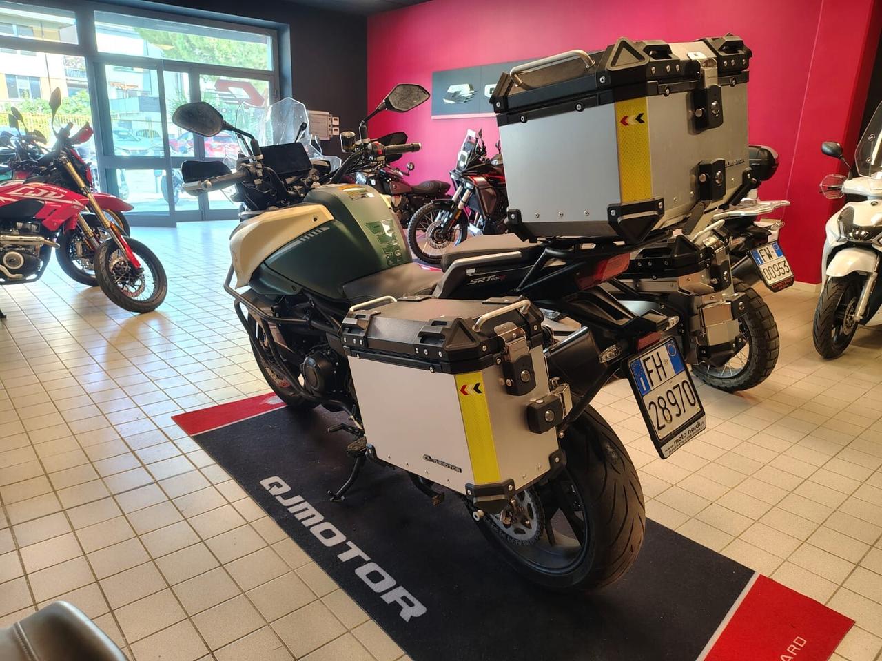 Qj Motor SRT 800 SX