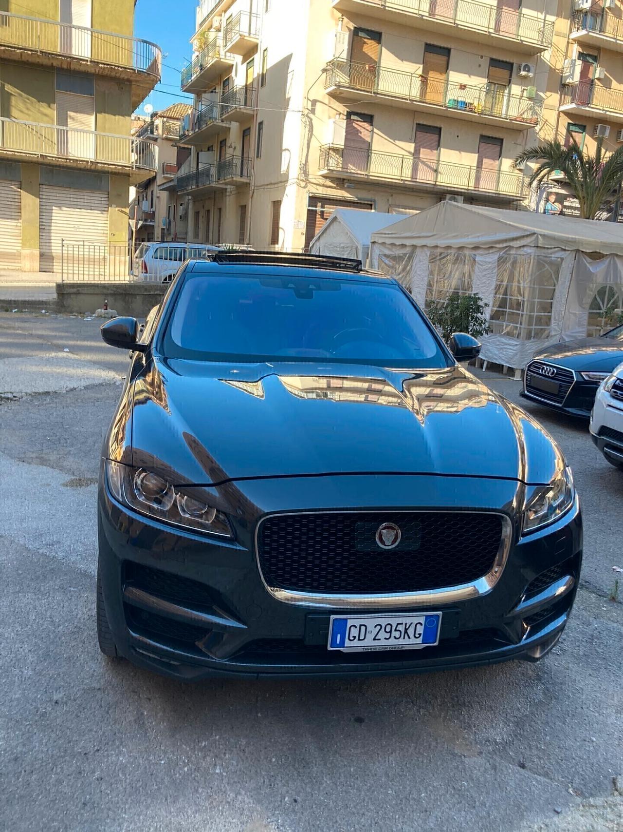 Jaguar F-Pace 2.0 D 180 CV aut. Prestige