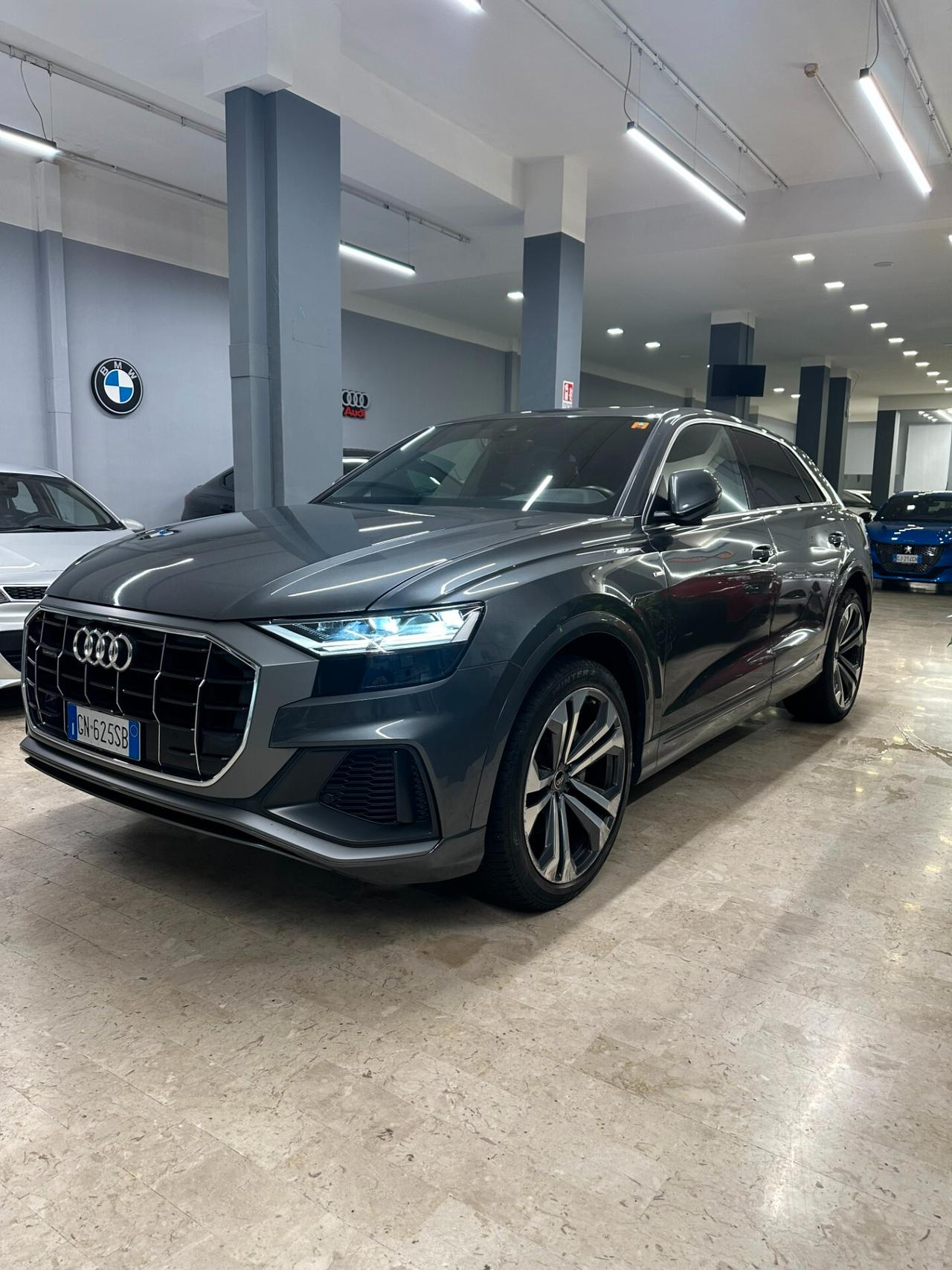 Audi Q8 55 TFSI Sport Versione RS