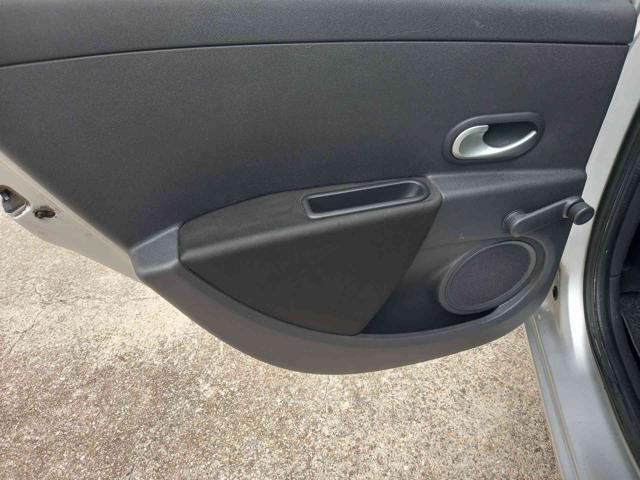 RENAULT Clio 1.2 16V 5 porte Luxe neopatentati