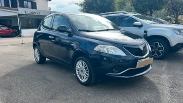 Lancia Ypsilon 1.2 69 CV 5 porte Gold neopatentati