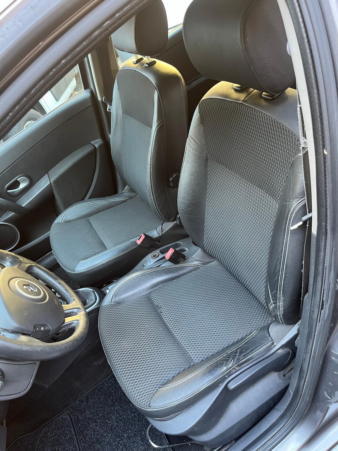 Renault Clio 1.5 dCi 85CV SporTour Luxe - 2009