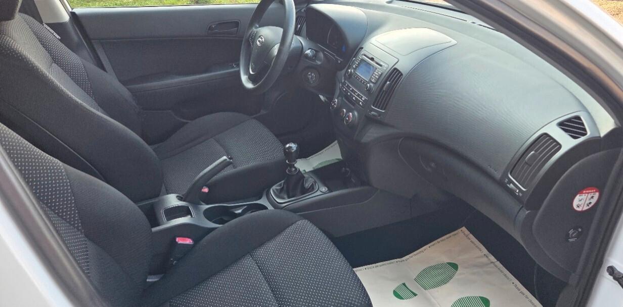 Hyundai i30 1.4 16V 109CV 5p. BlueDr. GPL Active