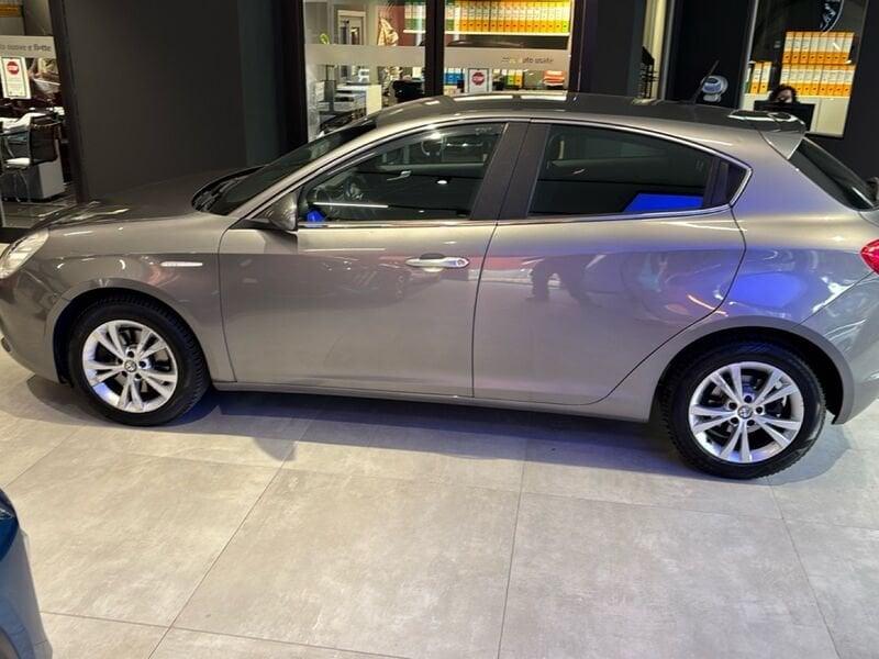 Alfa Romeo Giulietta Giulietta 2.0 jtdm(2) Distinctive 140cv