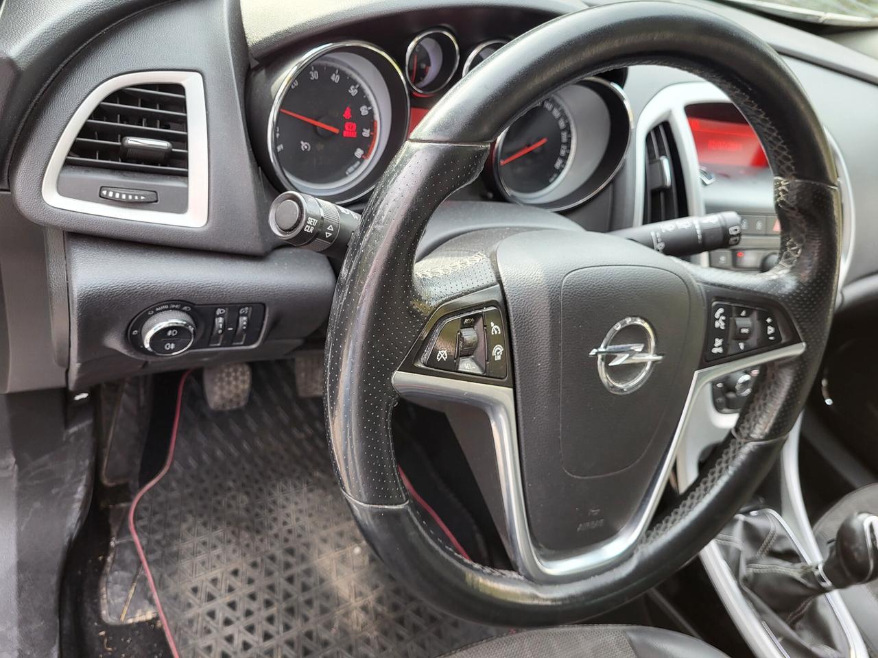 OPEL ASTRA 1,4 GTC-140 CV-3 PORTE-METANO-4 REVISIONI