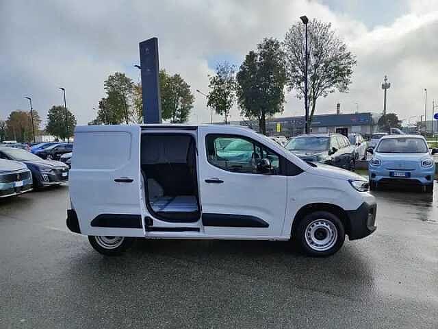 Peugeot Partner Furgone 1.2 Benzina 110cv M 3 Posti KM ZERO