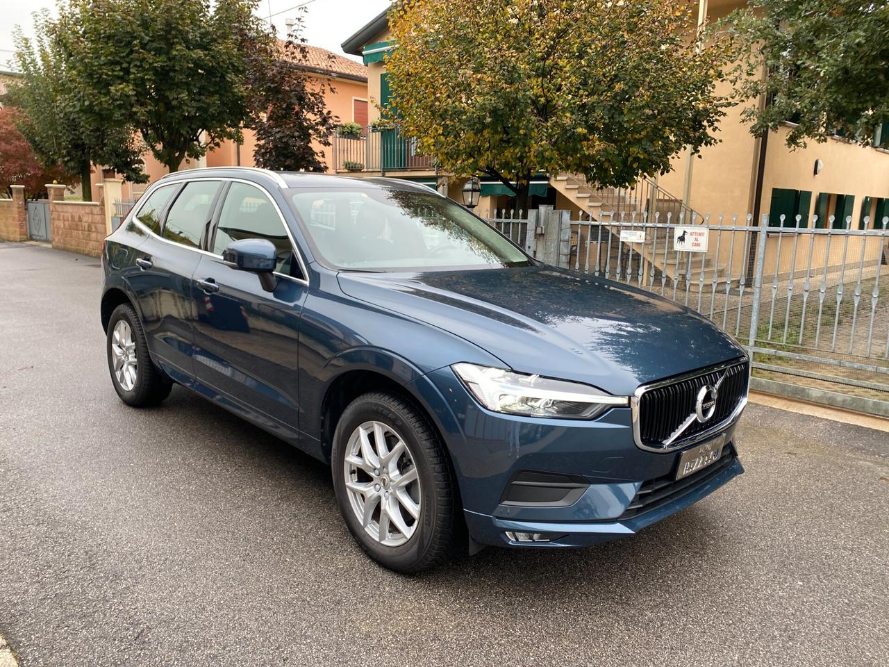 Volvo XC 60 XC60 B4 (d) AWD Geartronic Momentum Pro - ELETTRICA/DIESEL