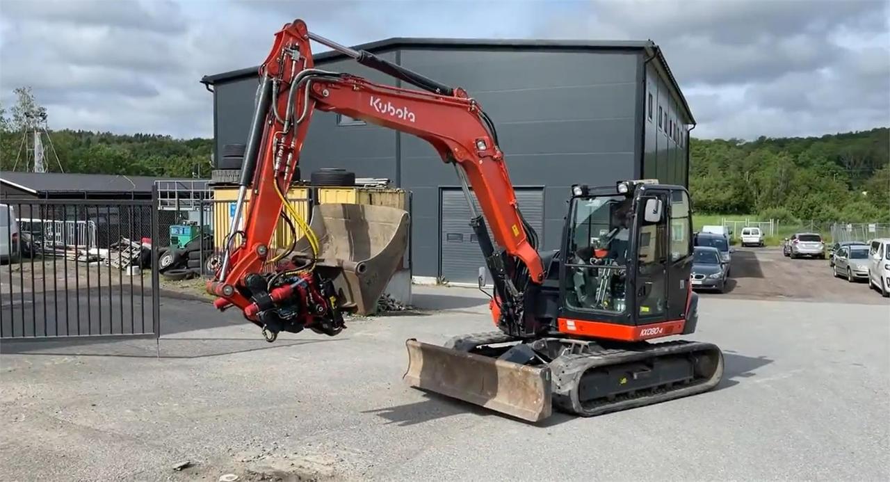 Kubota KX080-4,