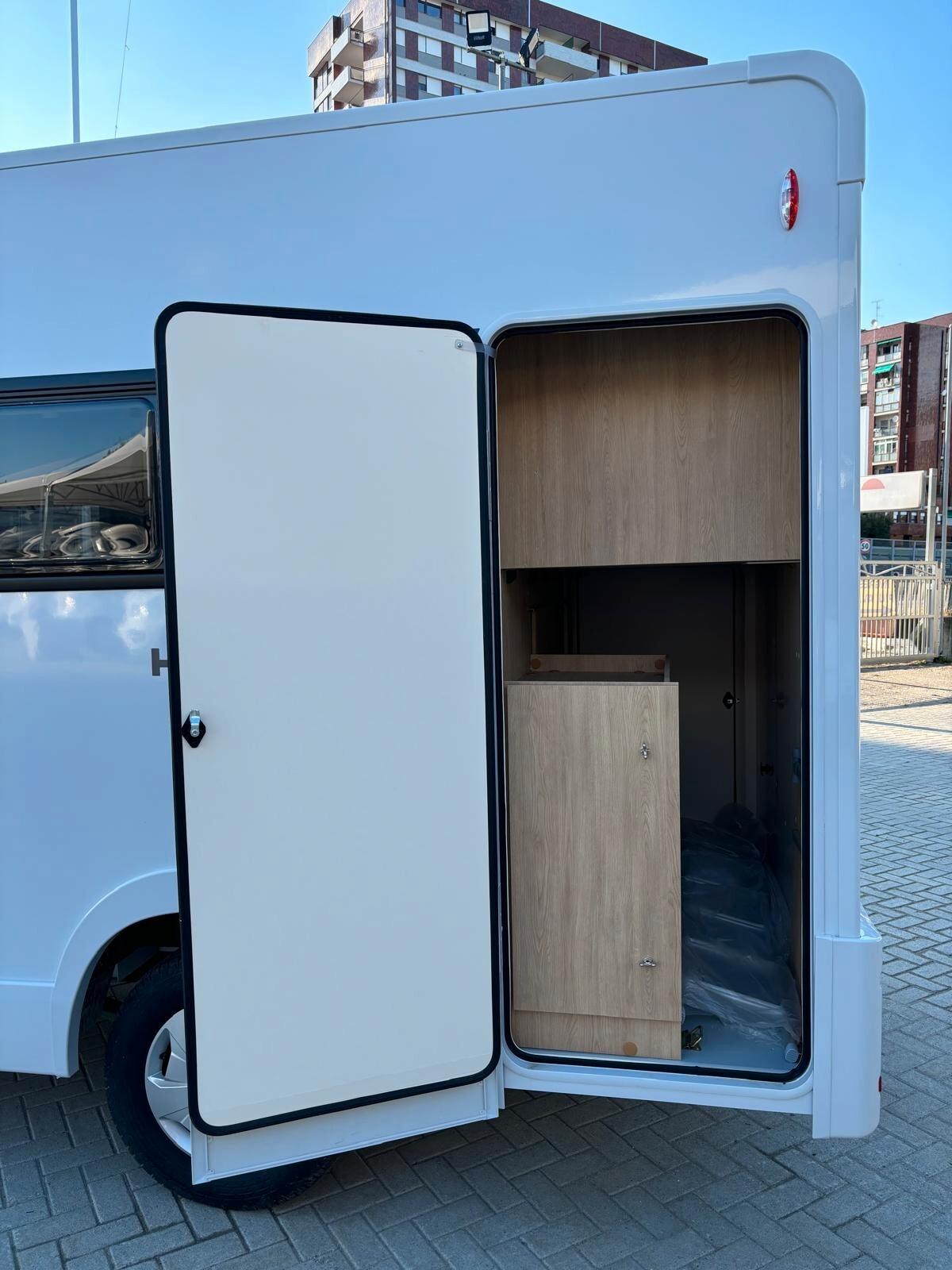 Ci International Horon 30 XT camper