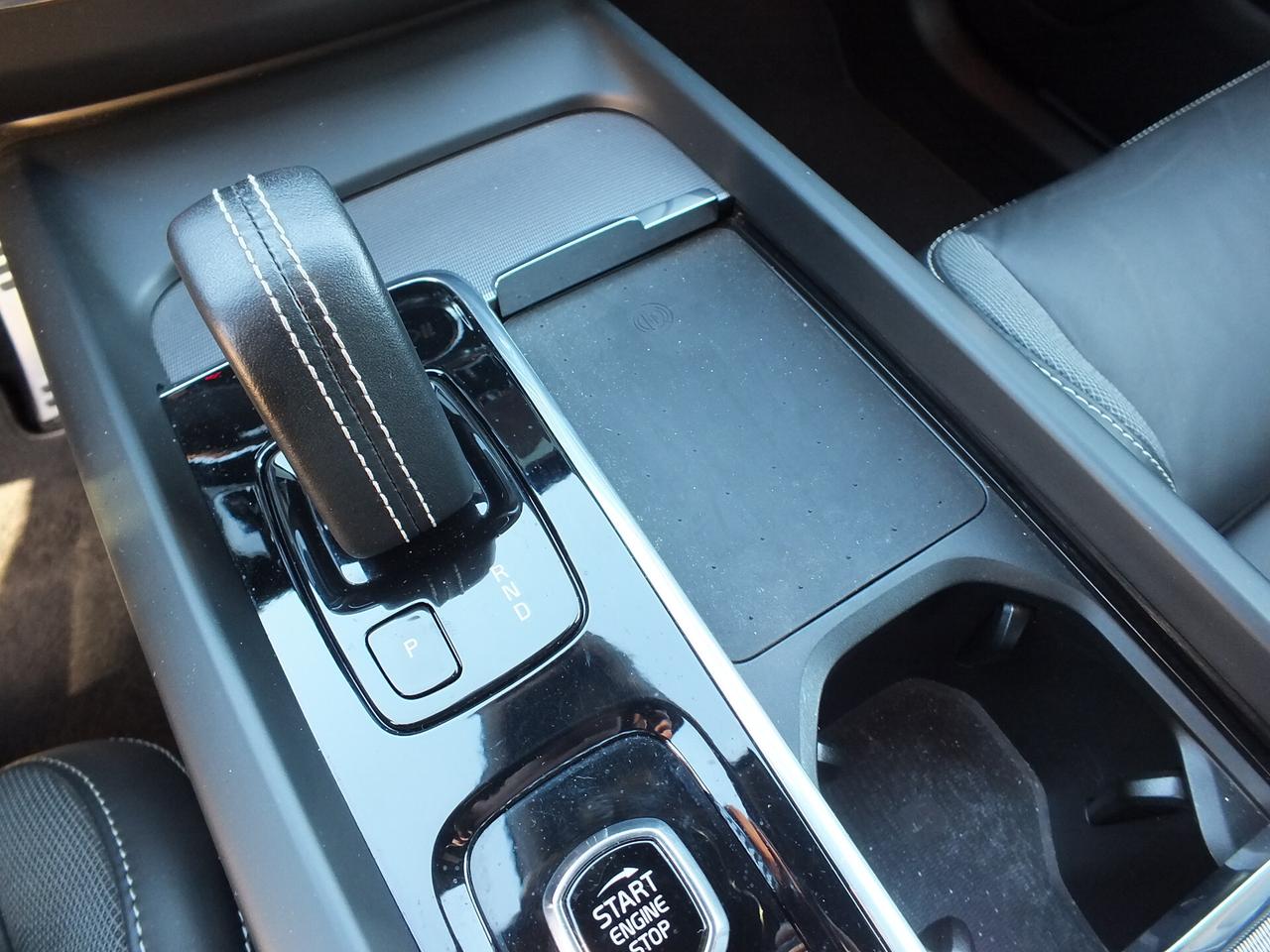 VOLVO XC60 B4 HYBRID DIESEL AWD AUT. AUTOCARRO N1 + IVA