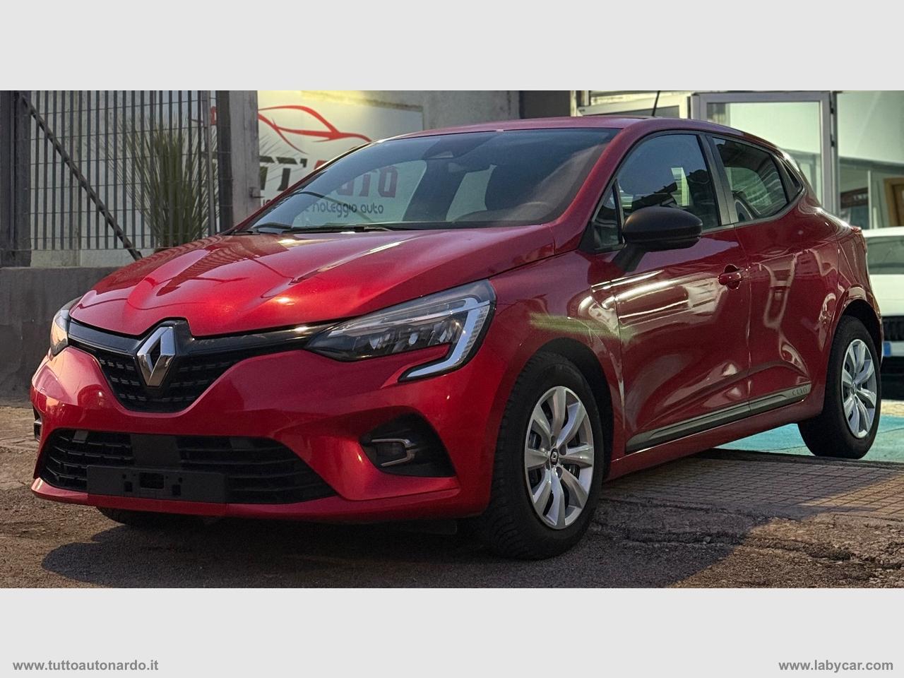 RENAULT Clio dCi 8V 90CV 5p. Moschino Life