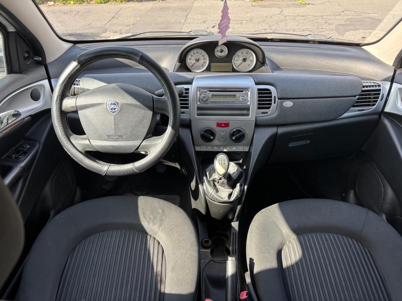 Lancia Ypsilon 1.2 Platino