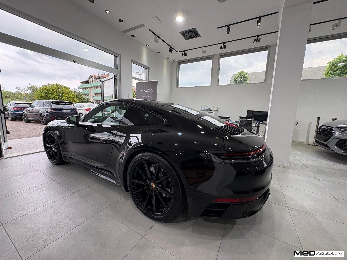 PORSCHE - 992