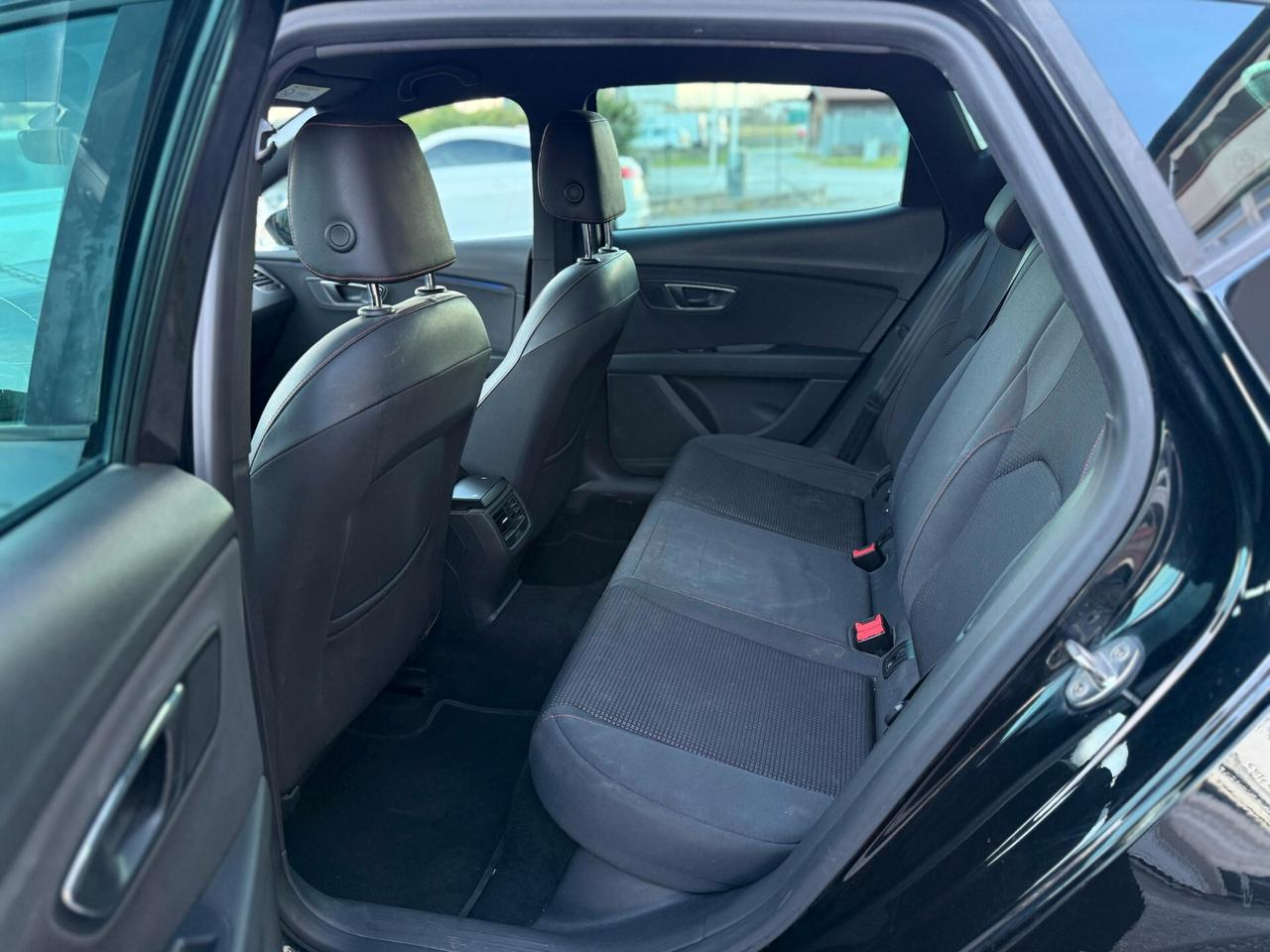 Seat Leon 1.6 TDI 115 CV DSG 5p. FR