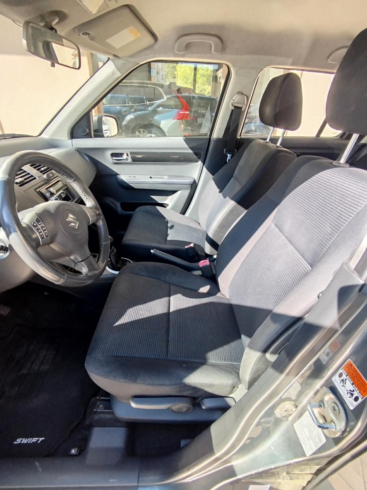 Suzuki Swift 1.3 4x4 5p. GL